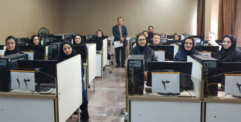 جلسه هم‌اندیشی سرپرست جدید کتابخانه مرکزی با کتابداران